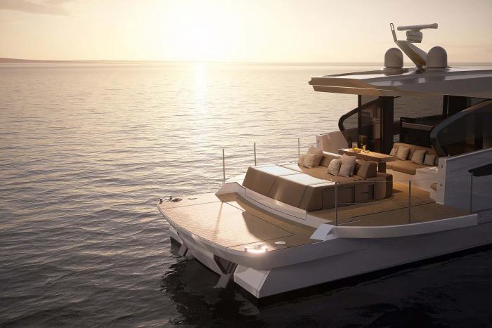 AZIMUT YACHTS - SEADECK 6