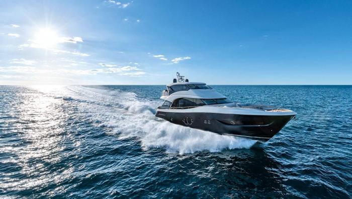 Monte Carlo Yachts - MCY 76 Skylounge